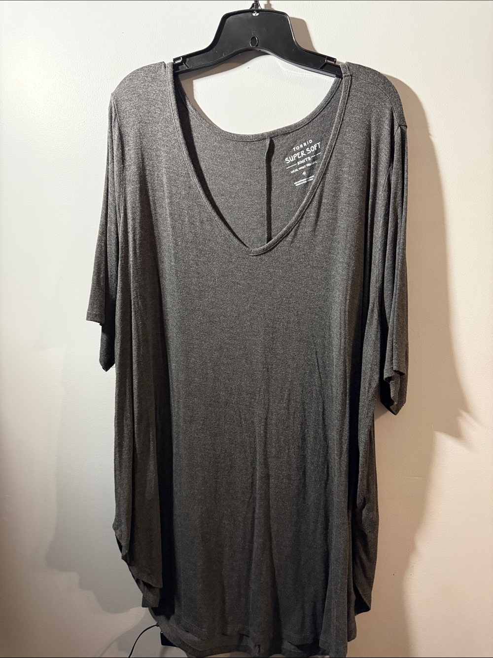 Women's Charcoal Gray V-Neck Tunic Top